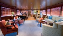 PERLE BLEUE Main Saloon.